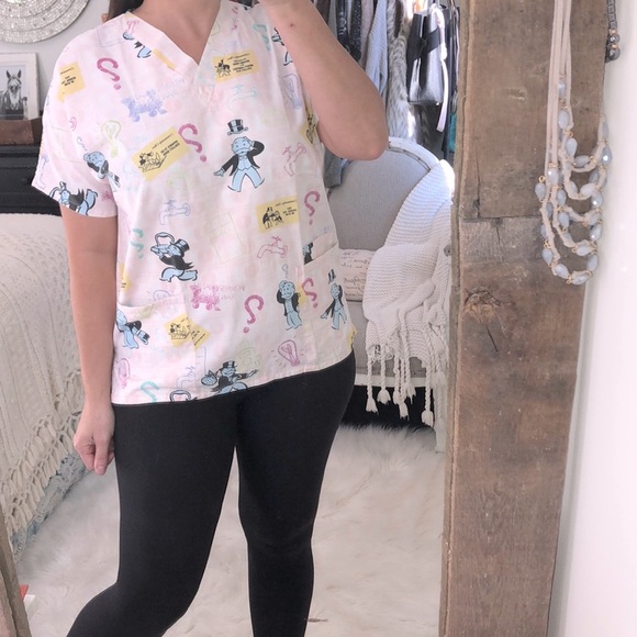 Monopoly vintage size small Nurses Scrubs Top - Picture 1 of 5